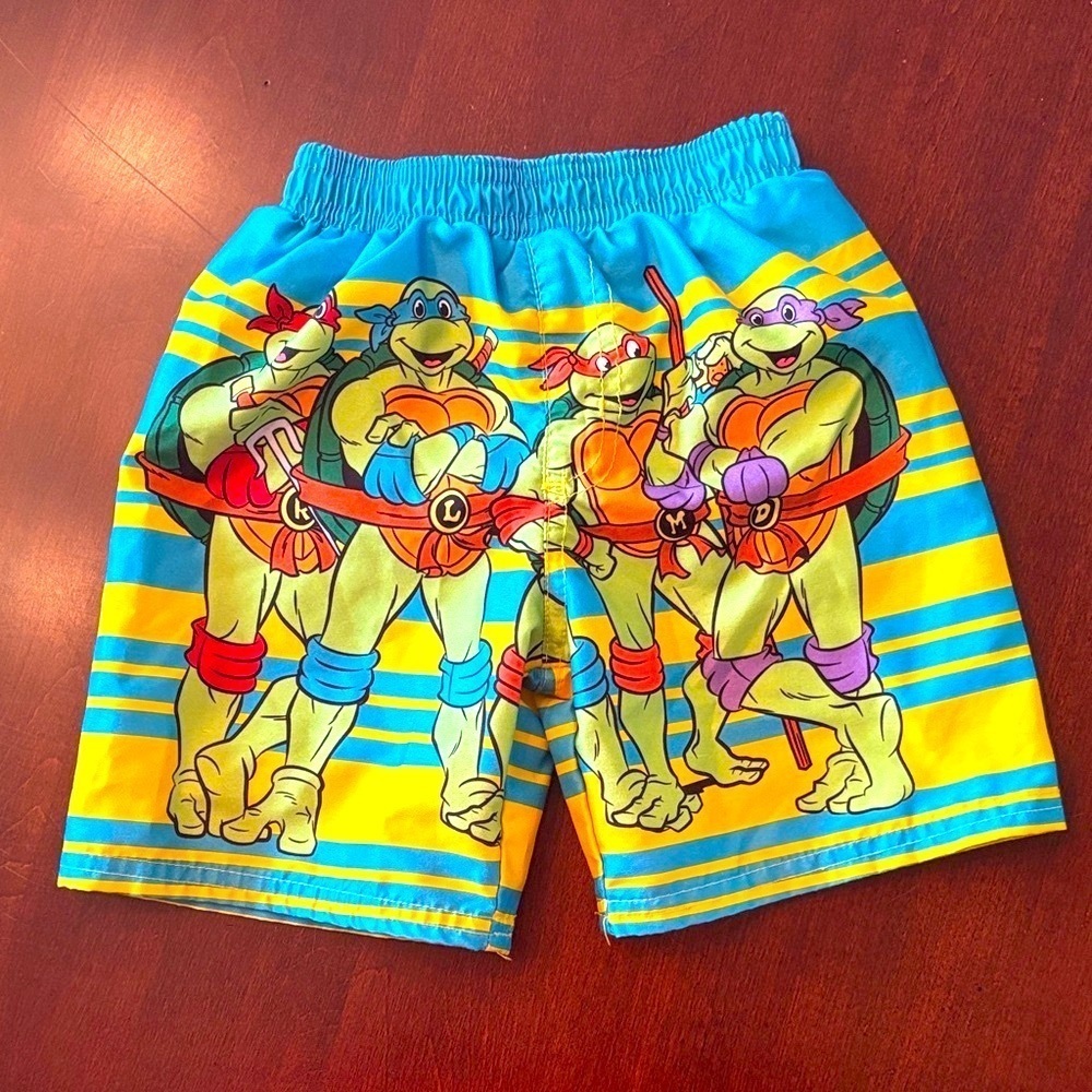 NWOT Nickelodeon Teenage Mutant Ninja Turtles Colorful Boys Swim Trunks Cartoon